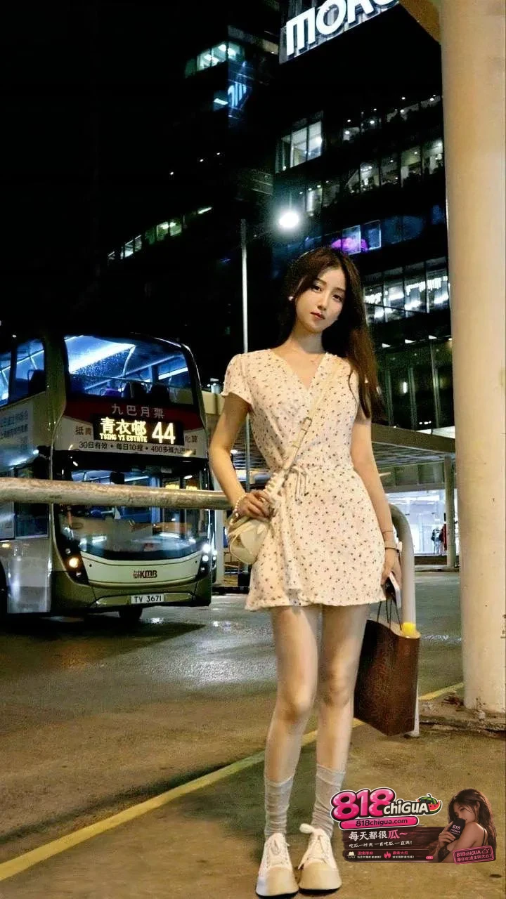 哈尔滨极品女神小小酥与男友不雅自拍视频全网曝光!露脸实拍口交吃鸡,女上位坐骑扭腰榨干男友精液!
