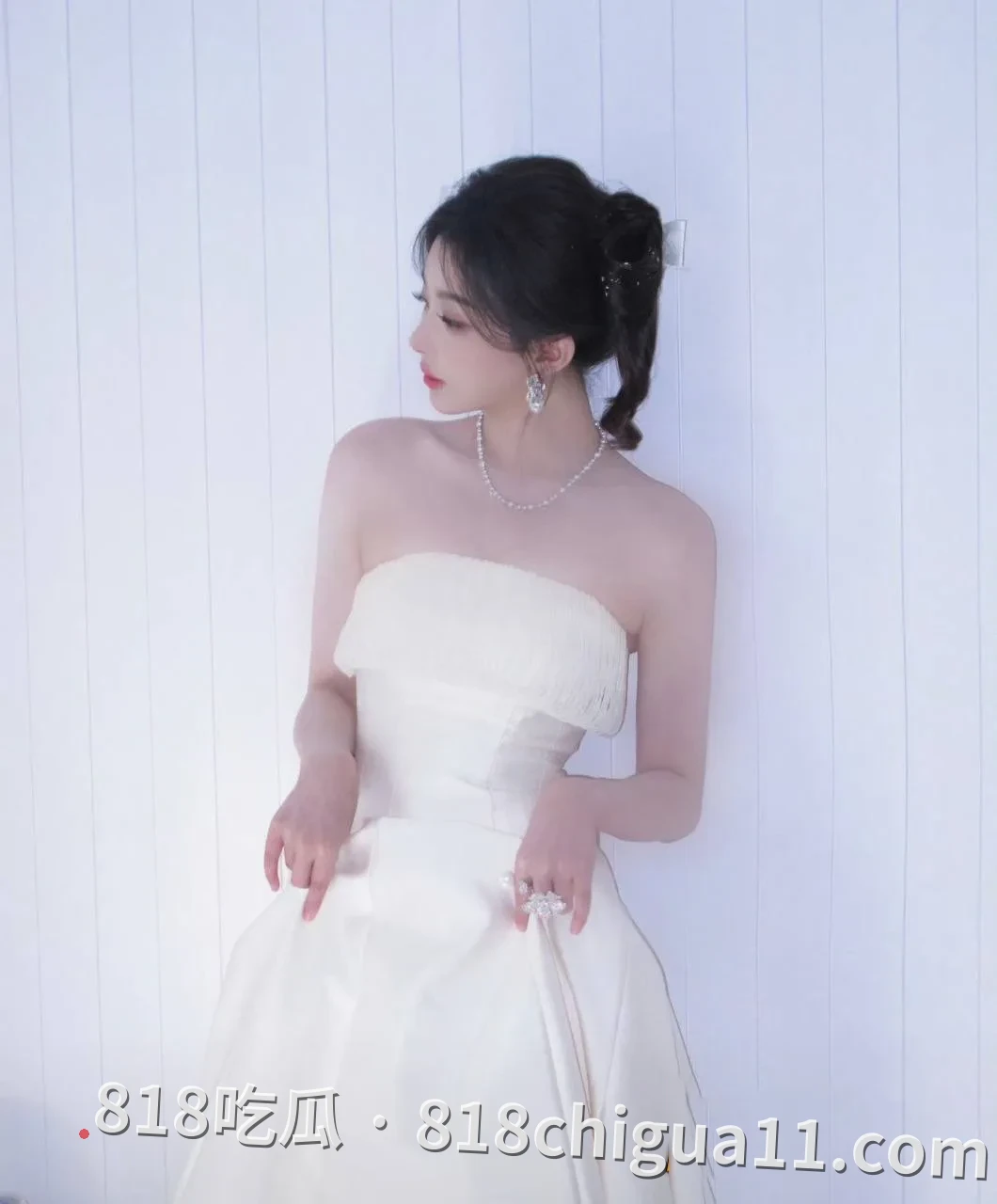 雷神之锤男演员黄嘉新黑料事件曝光!前女友指控他的多项不当行为,包括逼迫打胎进行流产、强制上环及与孙雪儿发生婚外情,性爱视频被网友扒出。