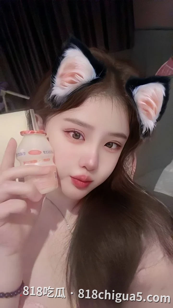 抖音精神小妹小妍自慰视频,露脸掰穴无毛肥穴肛塞爆菊淫靡诱人血脉喷张!