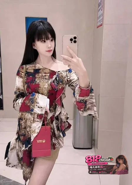 日照网红雪梨私密视频全网疯传!知三当三勾搭已婚男,原配怒晒完整聊骚记录+实拍出轨片段坐实母狗人设!