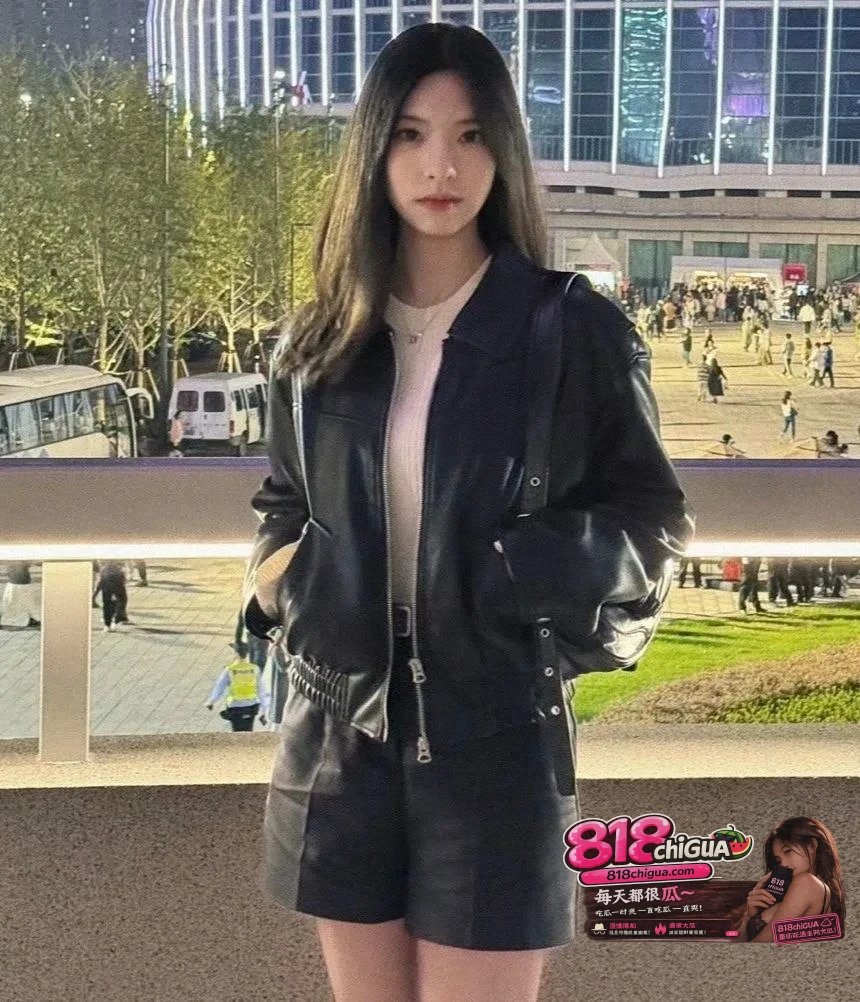 上海师范大学南华学院曹璟洁露脸性爱视频曝光乖乖女跪地深喉被猛操浪叫翻白眼蜜穴被操得一张一合！