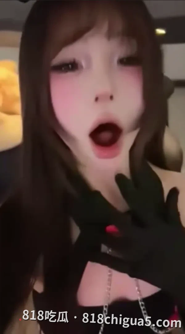 抖音福利姬妖娆美女 蛇妈 定制福利视频合集曝光 骚舞诱惑反差直接把人看硬 多套情趣制服大饱眼福