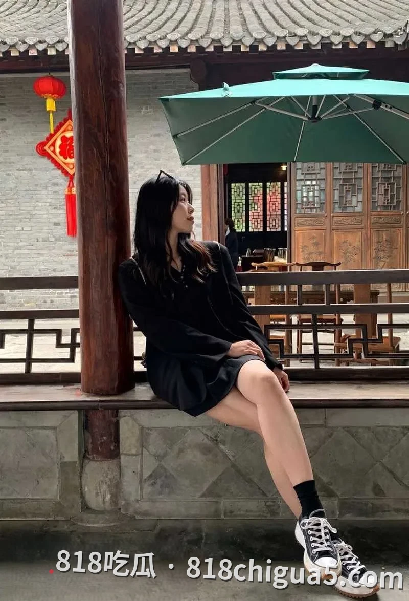 杭州清纯小美女刘欣媛和男友私拍视频 露脸舔掉道具自慰 黑丝被男友撕开猛干小穴