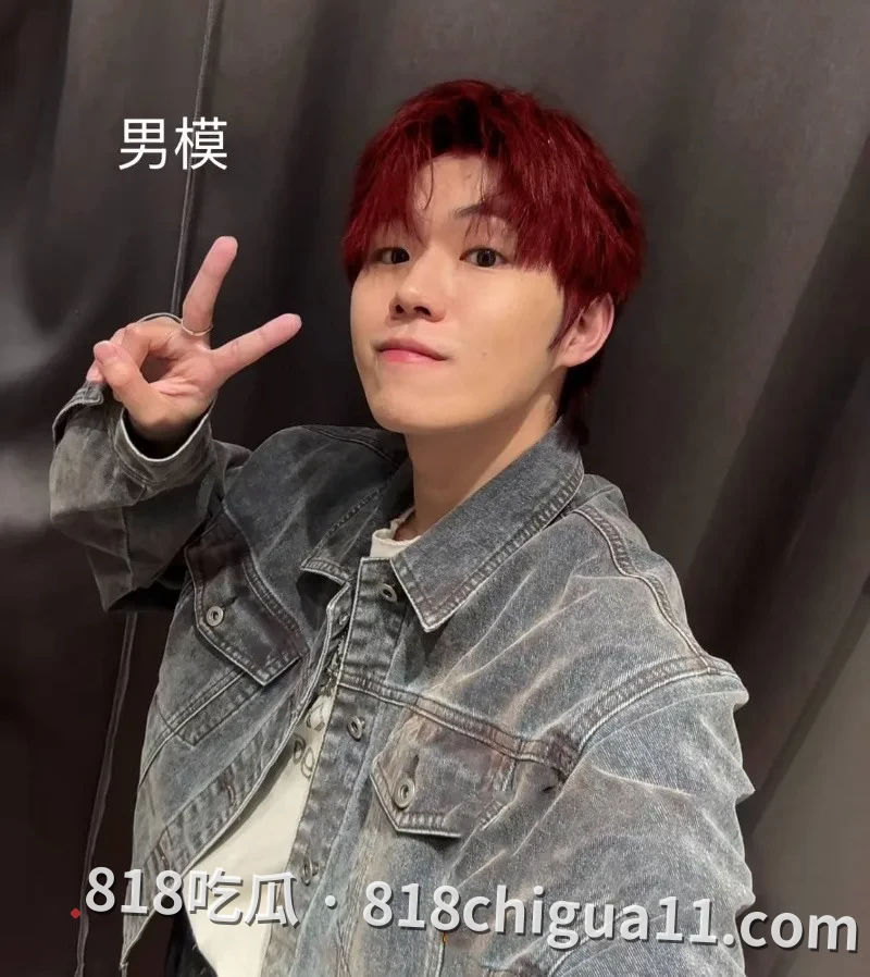 抖音百万网红唐三妹婚后出轨被曝光!原配离世后经常与情人地下恋情,还去KTV寻找男模满足自己,性爱视频惨遭扒出