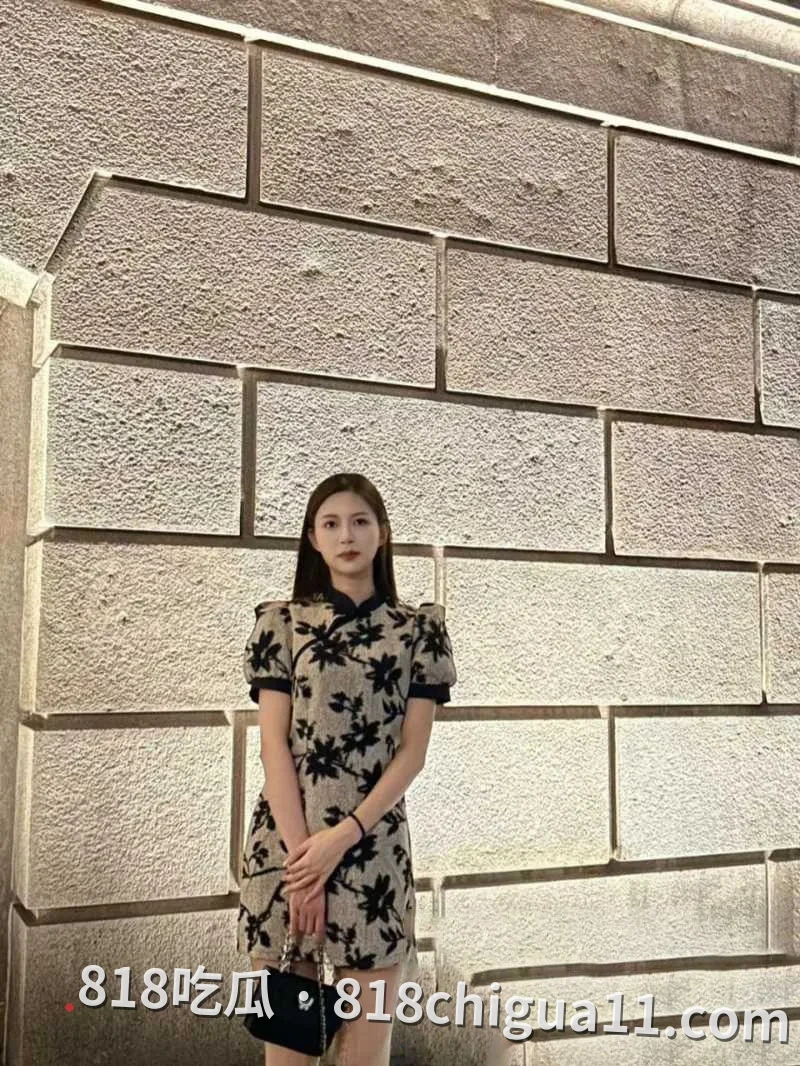 大理古城偶遇极品御姐酒店性爱视频泄密！身穿女仆装被疯狂调教，各种姿势尝试让骚逼忍不住喊不要停，还边抠逼边给鸡吧打飞机。