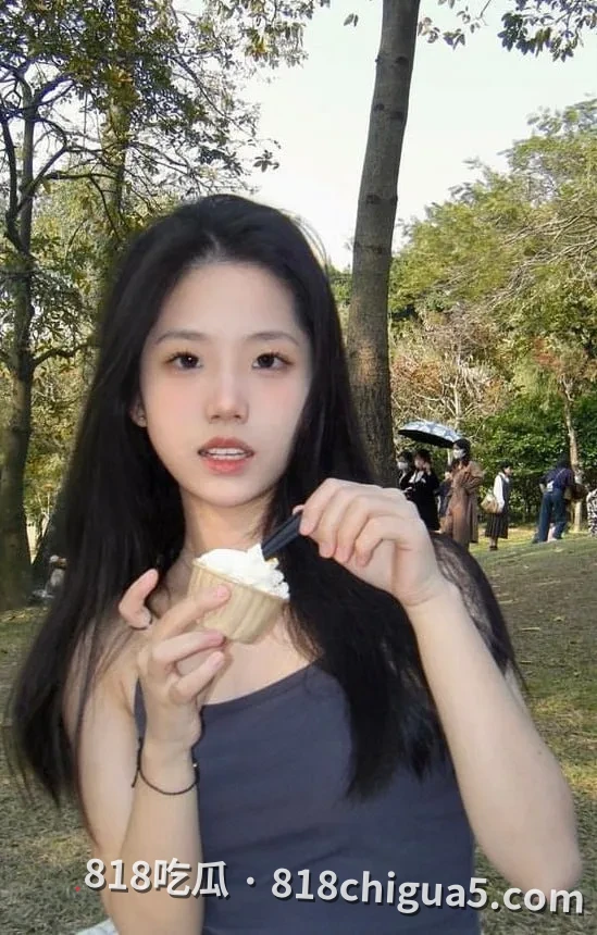 广州知名主持人李莎做爱视频流出!露脸后入猛操大屁股。母狗当起飞机杯全自动抽插吸精,女上位享受高潮带来的快感。