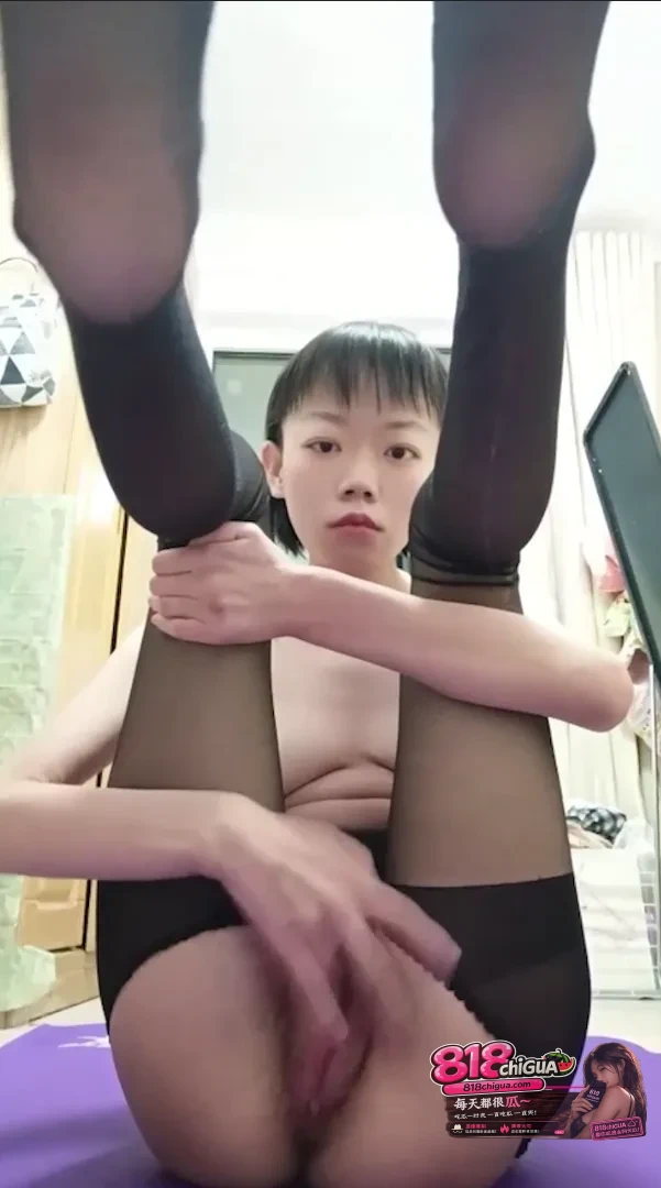快手主播小骨北北金主定制裸聊自慰 短发小母狗自慰抠穴奶子下垂都被玩烂了