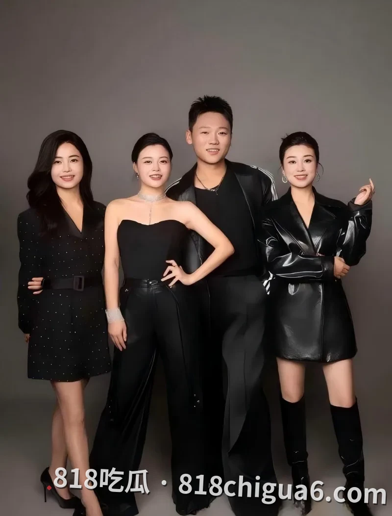 网红四姐妹人设崩塌!侯小宝二姐婚内偷情,原配豆豆现身怒曝大量猛料