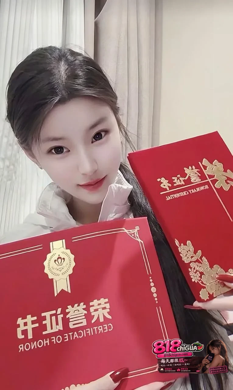 HMC国际模特卢金金被原配实锤知三当三!金主包养聊天记录+私密视频全网疯传,光鲜人设瞬间崩塌!