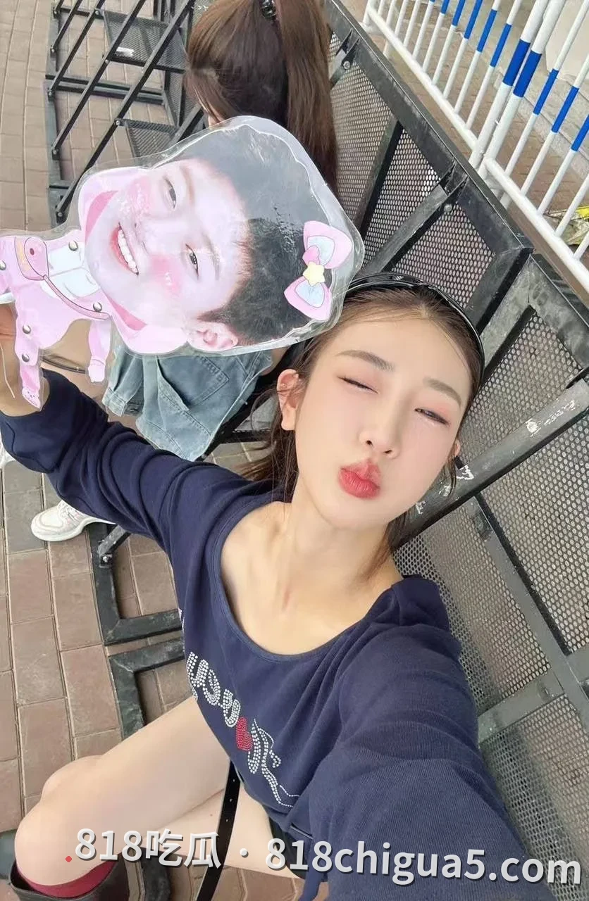 河北极品反差女大学生周晓彤穿着网衣与网友约炮视频泄密!骚穴发痒主动要求用力插入,表情迷离销魂高潮不断,淫叫娇喘声连绵。