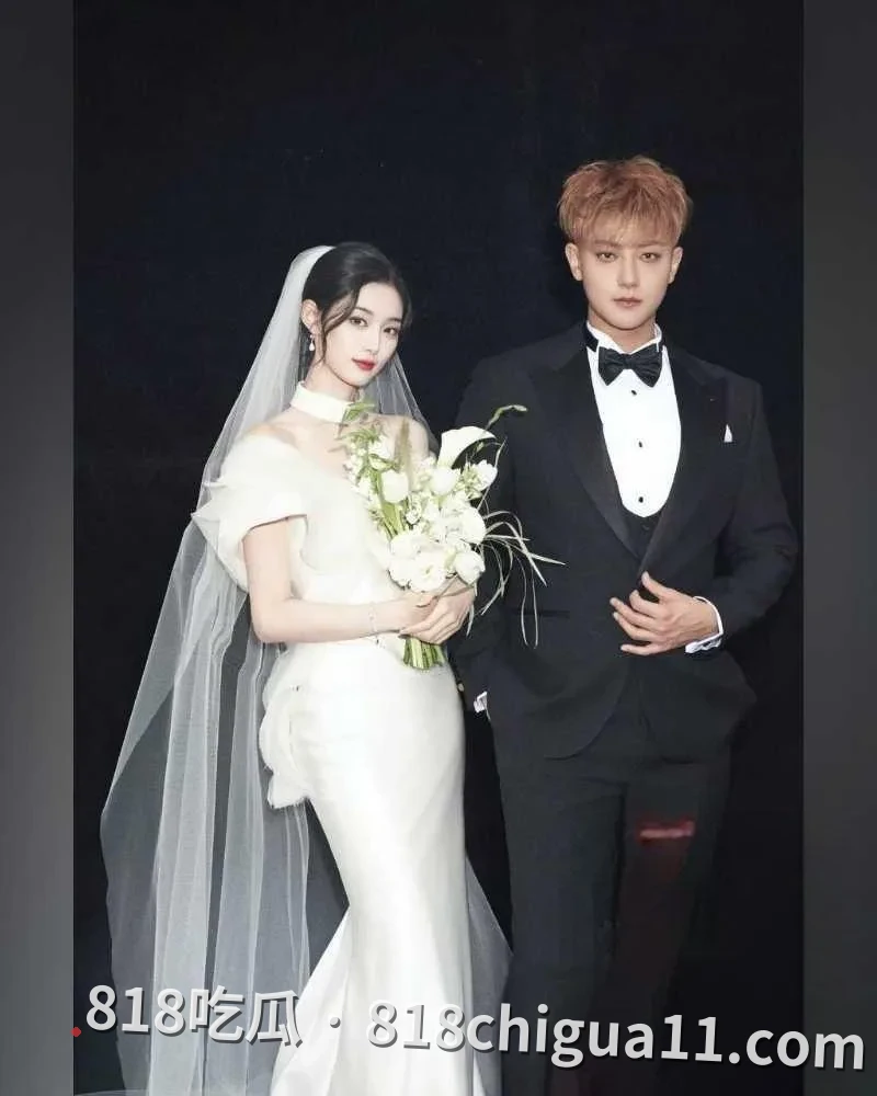 顶流明星黄子韬与徐艺洋官宣当父母事件!孕期内管不住大屌找外围女嫖娼泄火,激情爽操骚逼翘臀母狗,