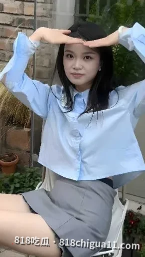 广东雷州贤惠人妻王星河私密自拍曝光!熟少妇穿黑色蕾丝丝袜任由玩弄,全程无保护措施激烈交媾,放纵喊出无数淫词浪语,最后被中出绝顶!