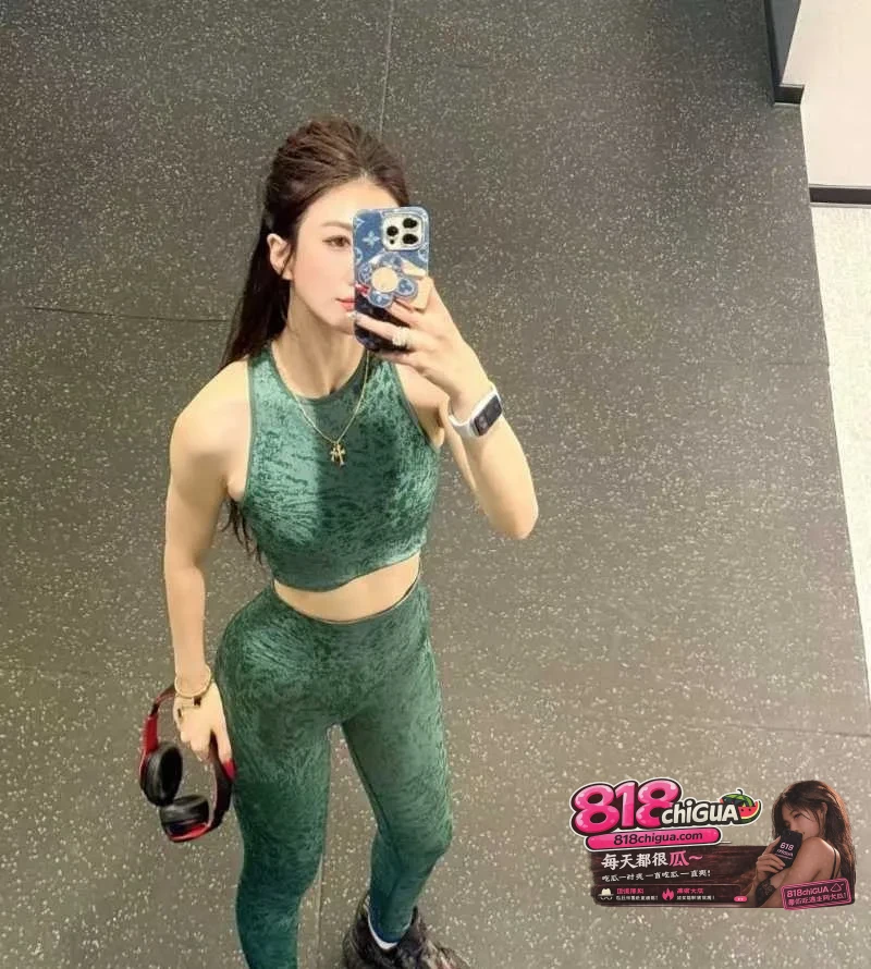 宁波健身女神【周佳蓉】性丑闻曝光!约炮健身教练化身浪荡母狗,被无套抽插内射骚穴!
