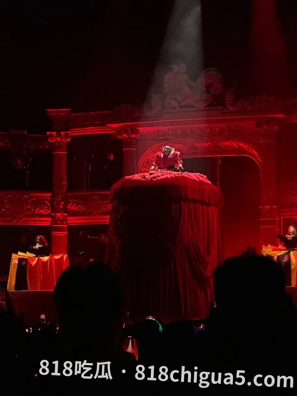 国际巨星LadyGaga深陷代孕风波 早期萝莉岛丑闻事件再次引发热议