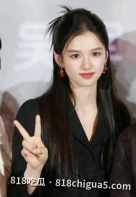 9月15号狗仔扔娱乐圈猛料!明星张婧仪新恋情曝光,深夜与罗云熙进同一家酒店,不雅视频流出秒上热搜!