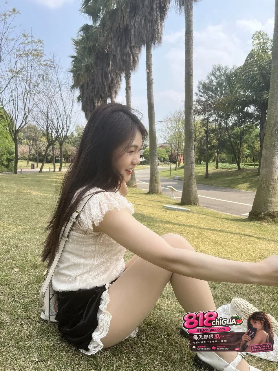 超骚女大学生【刘雨晨】不雅视频流出!换上情趣制服被男友无套狂操,敏感骚穴被干到高潮抽搐,娇喘浪叫停不下来!