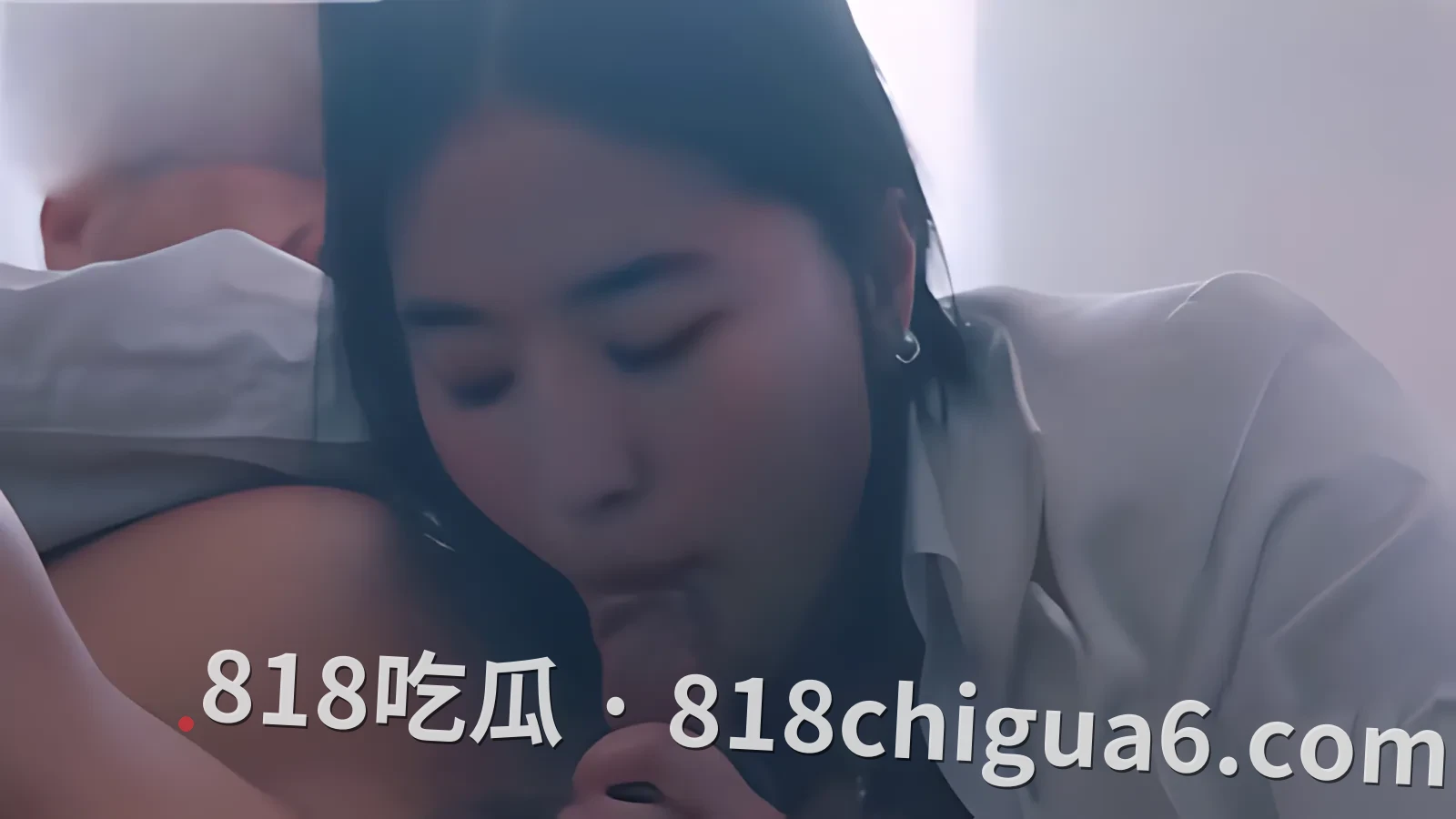 AI技术换脸刘亦菲主演激情办公室戏:女主角穿着紧致白衬衫搭配黑色丝袜,主动口交还多体位挨操,直接把骚逼给肏舒服了。