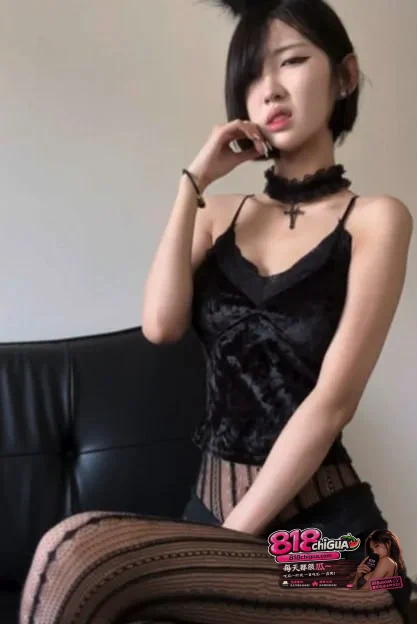 抖音60万粉丝高颜值网红行简6月福利合集泄露!假鸡巴跳蛋双管齐下自慰劲爆视频爆出