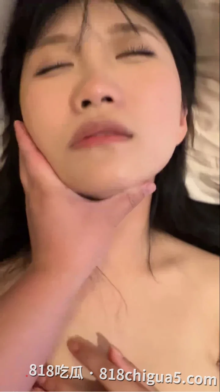 山东极品反差女王怡乐与炮友性爱视频流出!白虎嫩穴的骚逼第一次倒着吸屌,撅臀扭腰姿势诱人,极限高潮反应震撼,