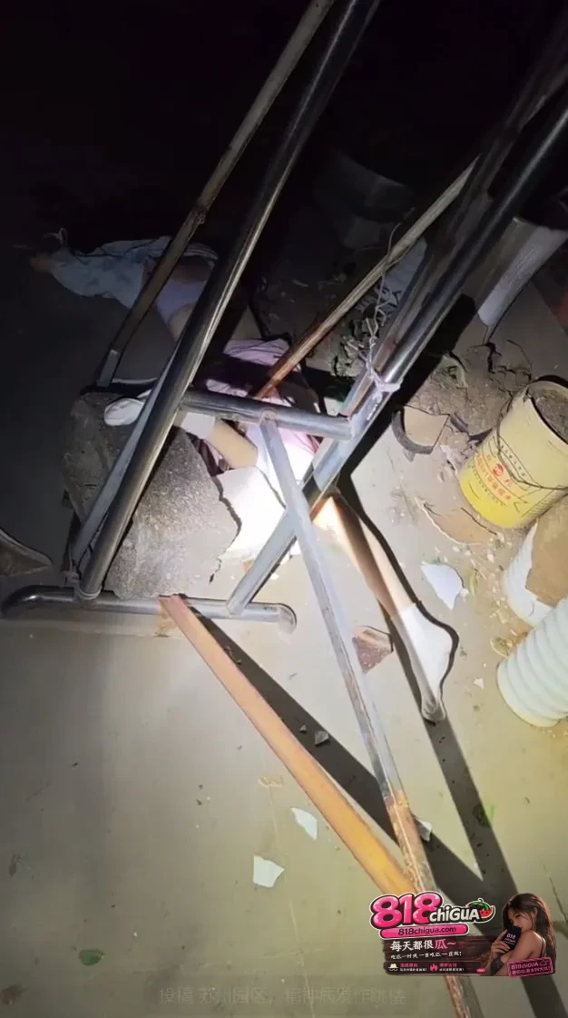 苏州园区坠楼悲剧:精神疾病防线的背后,藏着多少无法言说的痛?