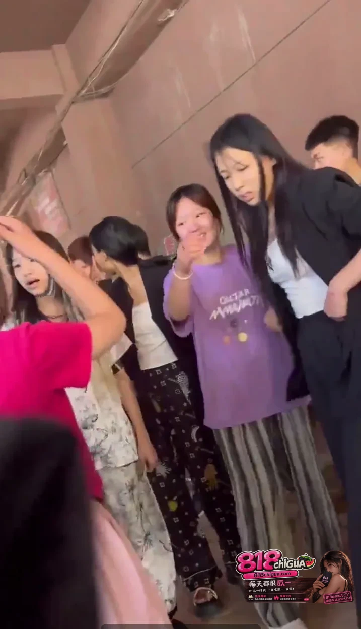花季少年的暴力畸变:不良少女聚众斗殴,别把狂妄戾气当成“江湖义气”