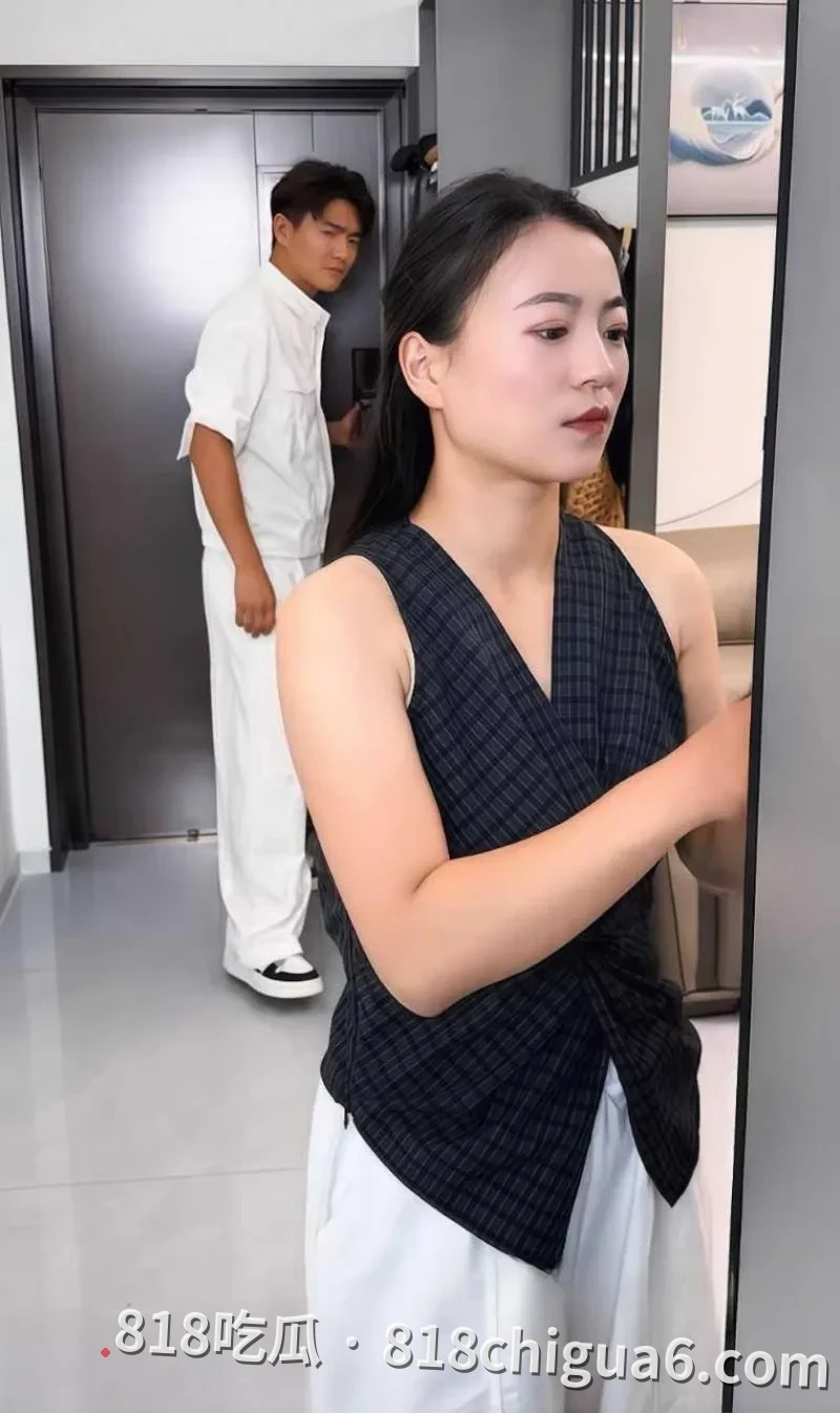 网红四姐妹人设崩塌!侯小宝二姐婚内偷情,原配豆豆现身怒曝大量猛料