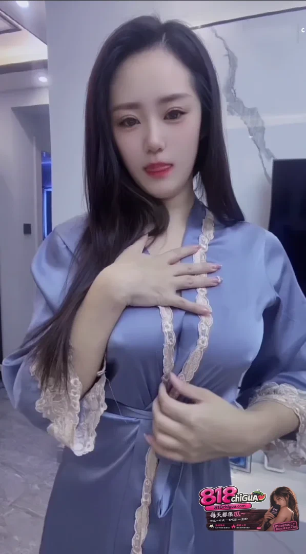 抖音网红御姐星辰骚舞自慰私拍福利合集流出无罩抖奶骚舞肉感身材骑乘阳具自慰插穴淫水狂喷