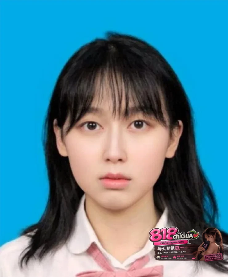 高颜值女大李启丹 滴蜡束缚足控调教 工具抽打大腿留下红痕 SM虐足羞耻体验