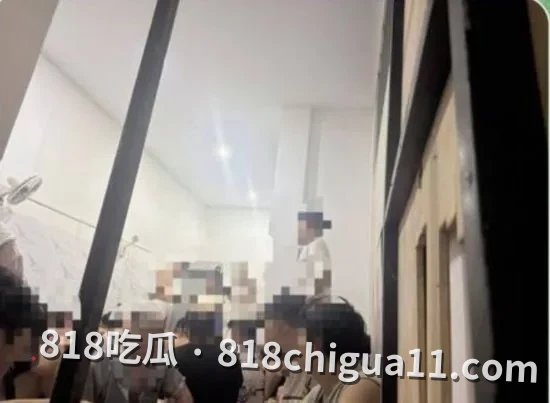 西港中国人自述:证件齐全,被警察带走后,花5000美元才出来