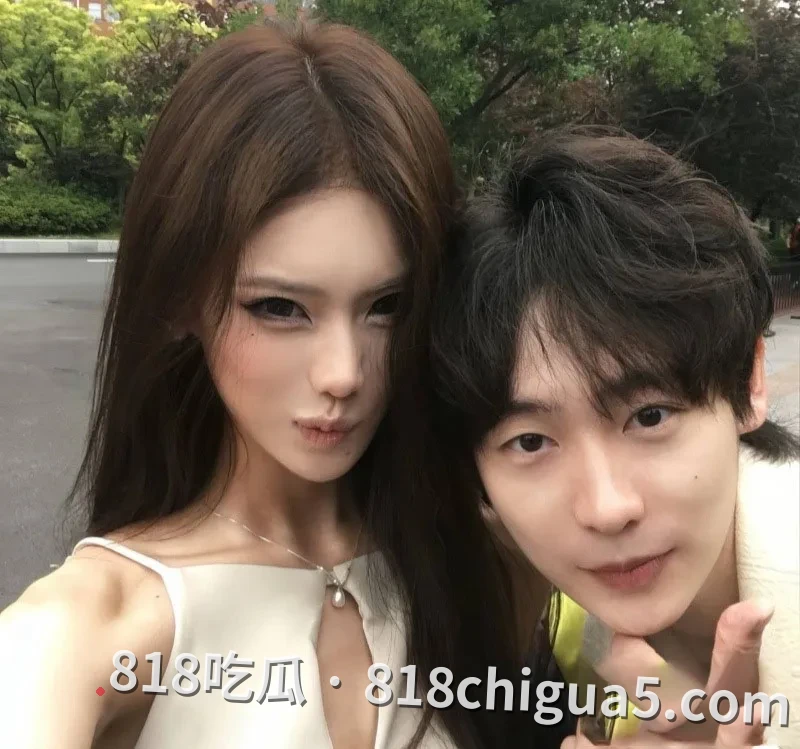 复旦大学网红李湘瑞知三当三被原配Daicy发现 男主只好亲口承认劈腿 床上打炮视频被扒出 亲眼看着自己调教的母狗是怎么发骚的