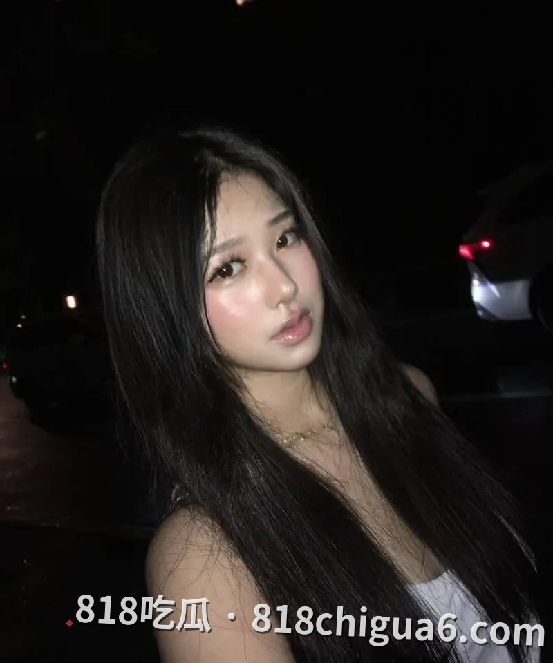 长腿模特云薇约炮做爱视频 女仆制服黑丝被金主调教浓精射满脸 一副母狗满足样