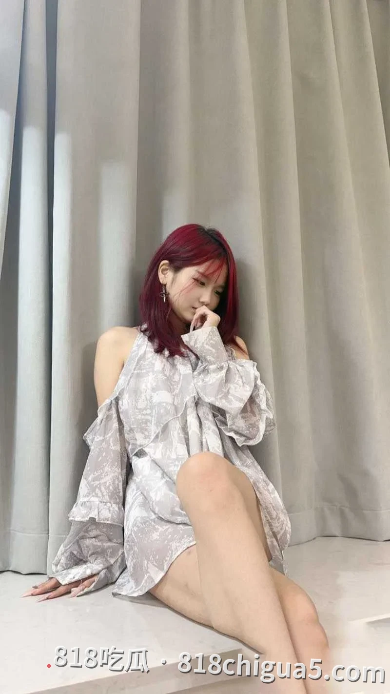 中山大学传播学院许安安与男友性爱视频泄密!口交深喉服侍大肉饼,身穿连体衣各种姿势挨操,甘愿成为专属肉便器。