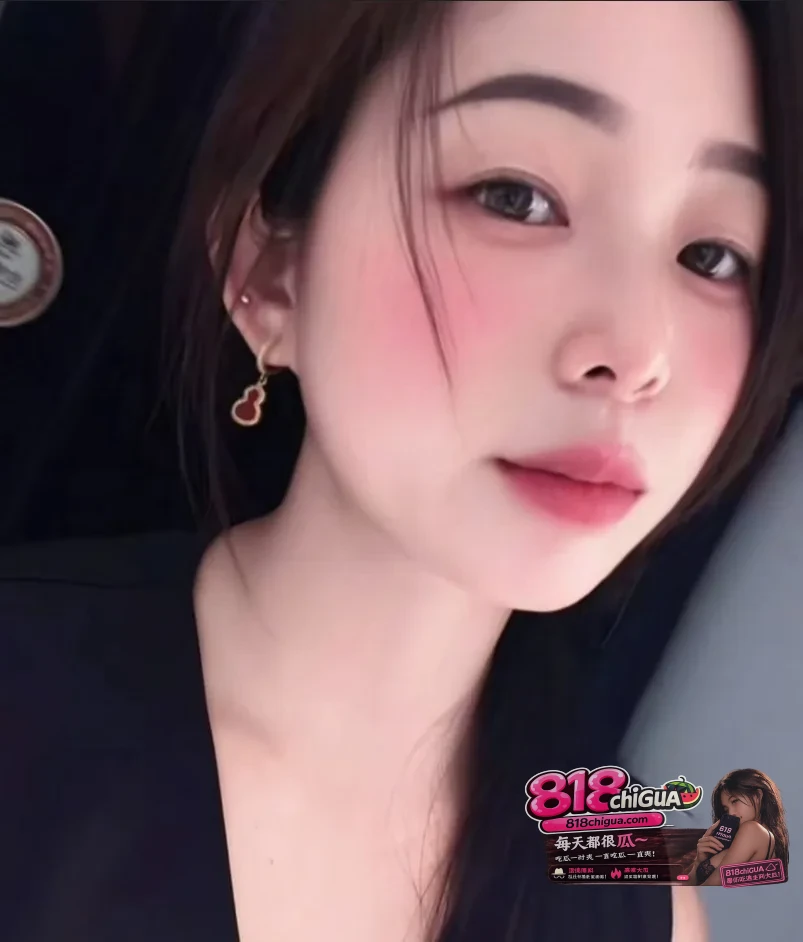 天津巨乳美妇尹佳莹欲求不满到处约炮淫装百变跪舔足交颜射肥臀高撅被后入狠操反差感直接爆表