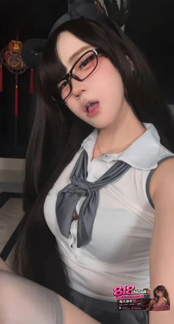 抖音12万粉顶级魅魔【溺水的小狗】大尺度自拍视频流出!全裸出镜诱惑摆拍,极致顶级身材让人瞬间上头!