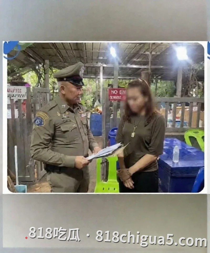 泰国大城府普泰萨旺寺住持阿赞初偷吃女信徒视频被扒 当街让母狗跪舔大鸡巴 吸到精液横流嘴角
