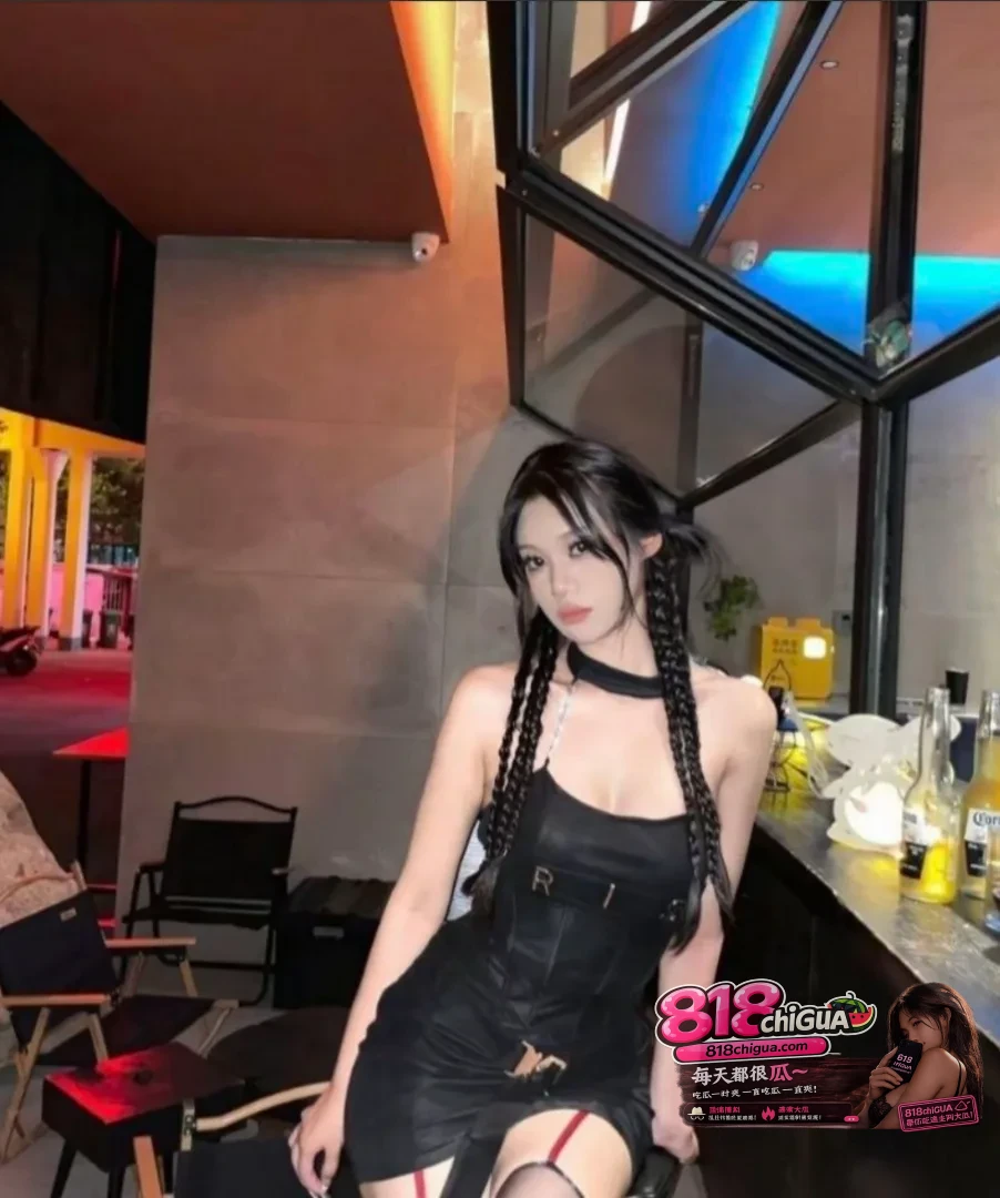 高颜值网绝美尤物zoe性爱私拍全裸激战指奸肛穴同时绽露脸啪啪无套中出怼拍特写堪比AV!