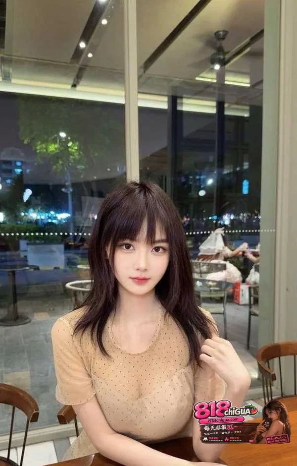 武汉软件工程职业学院大二辣妹叶甜情侣私拍无意泄密酒店内被操成母狗