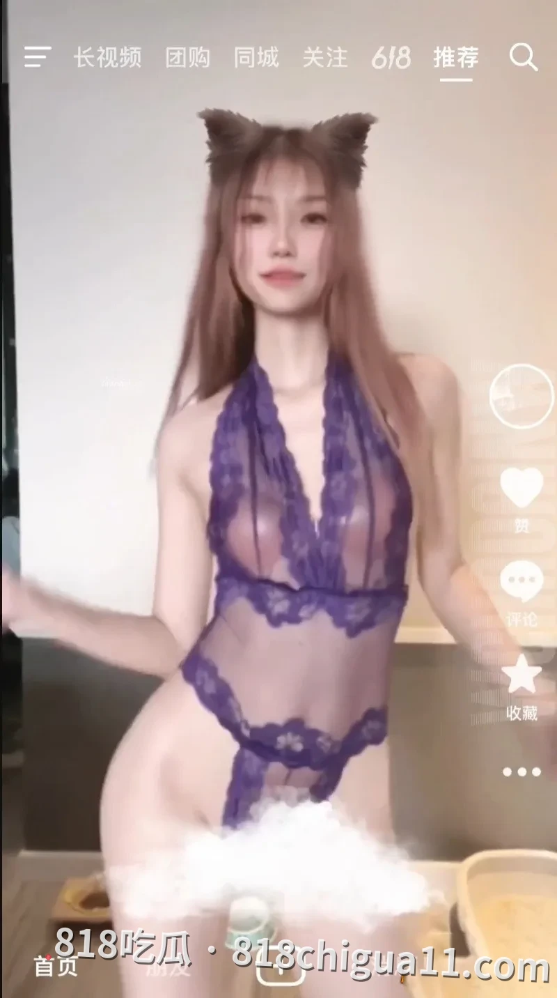 网红狗UU允娜大尺度裸舞视频泄密！主动化身妖媚小野猫，对镜展示自己风骚完美的身材，粉嫩小奶子与性感骚逼看得让人流口水。