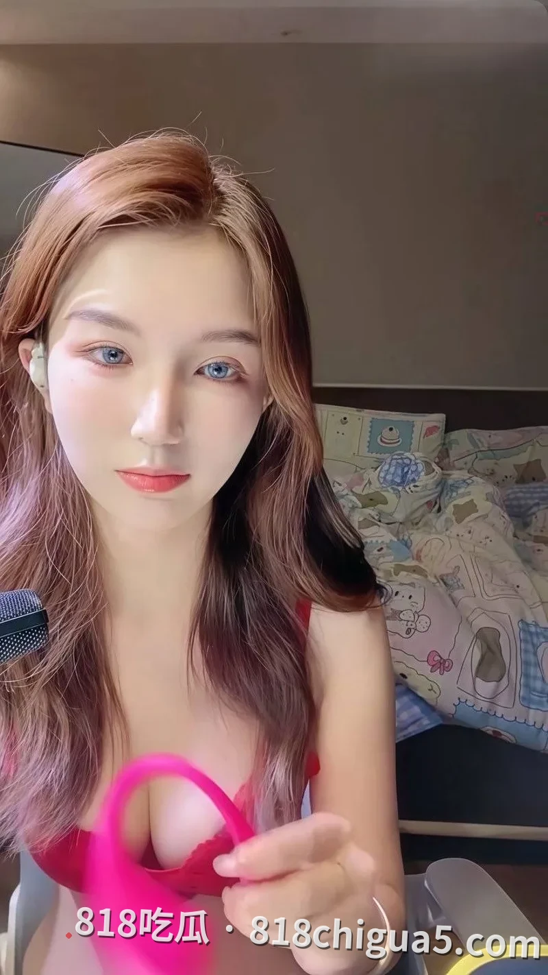 抖音女神熙酱榜一专属福利裸体舞蹈 身穿黑丝扭动诱惑身体 把淫荡展现的淋漓尽致