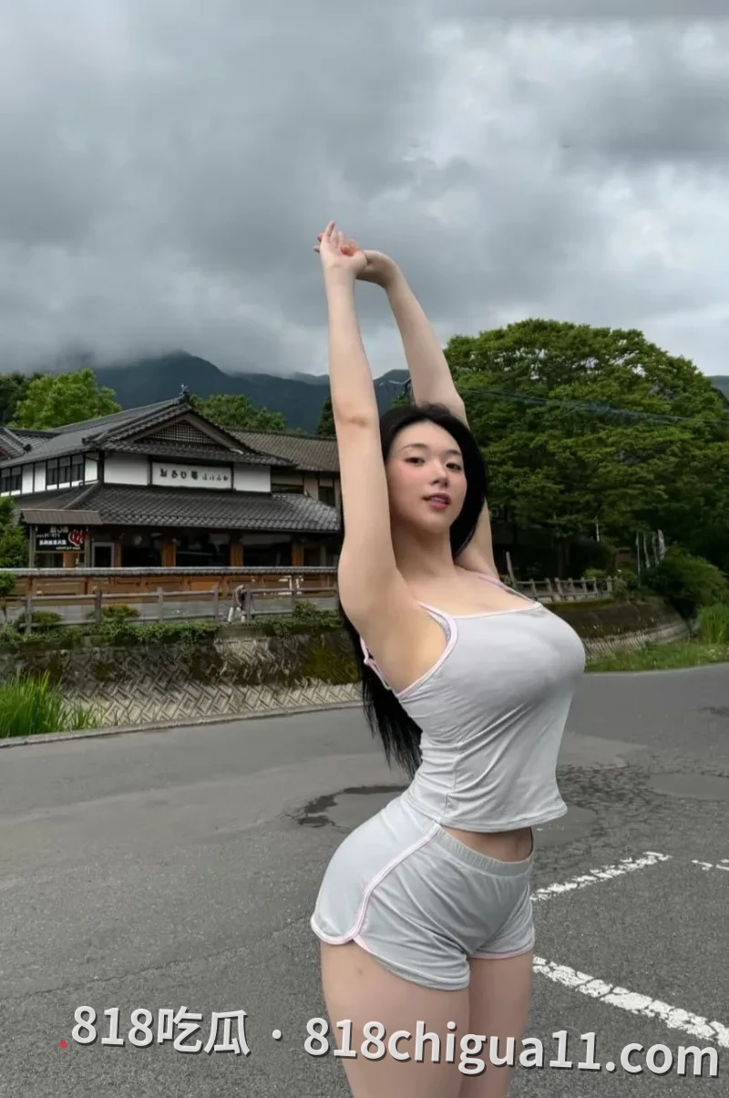 极品神颜巨乳潘珍香自慰视频曝光!主动露出丰满大奶子挑逗,拿着男性充气娃娃女上位调教小穴,内心饥渴难耐想大鸡巴满足她。