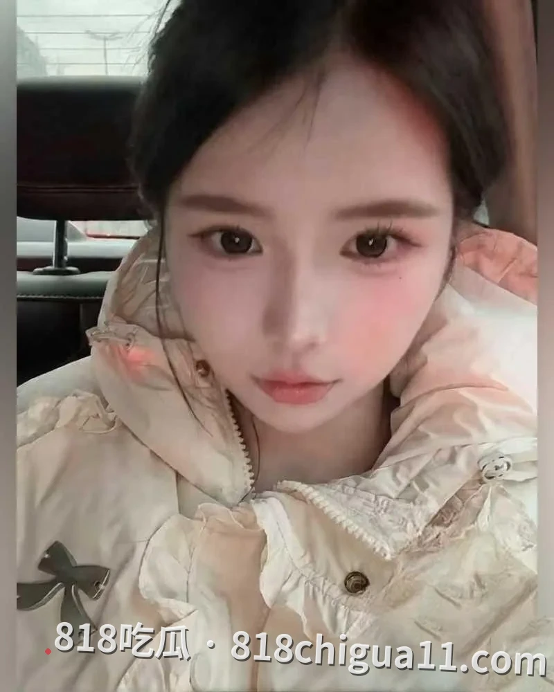 抖音千万粉丝性感女神小缘妈妈私下做外围!曝光陪富二代过夜一晚5万元,视频中被内射颜射全身都是精液,奶子都被玩得发红肿胀。
