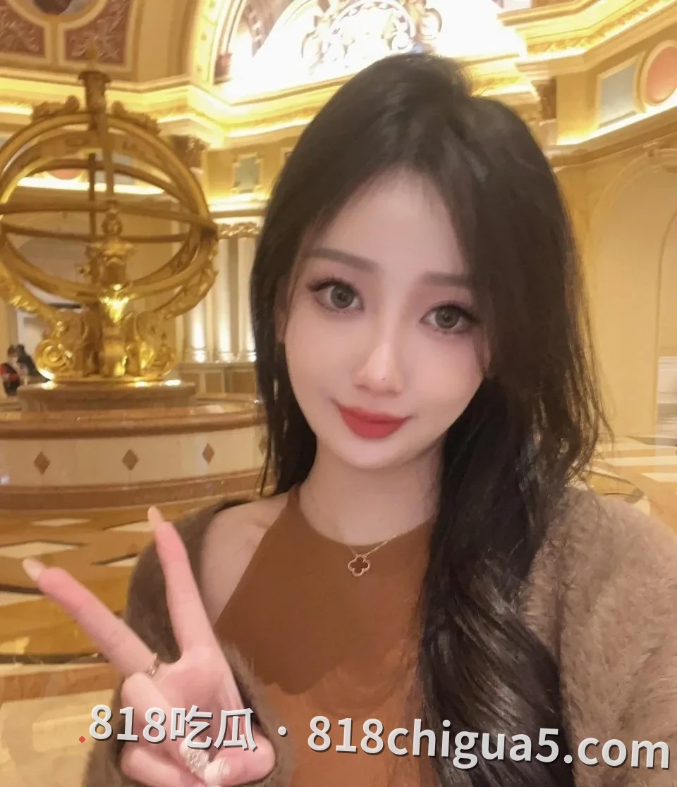 湖北职业技术学院拜金学姐 杨佳慧 闺蜜曝光其勾搭金主 酒店性爱视频 全学校疯传 人设彻底崩踏