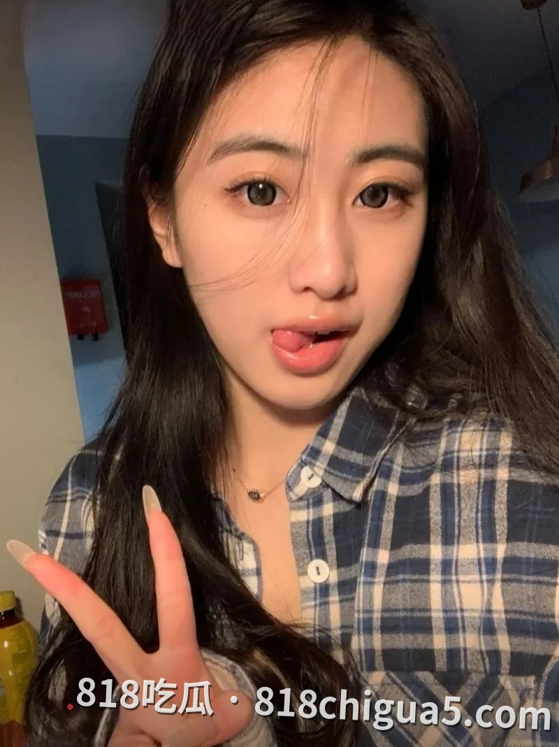 人设崩塌!千万级情感主播“朝阳”遭实名爆料:有钱孝子竟是“无妈空壳”,女方送170万保时捷反被砸车威胁!