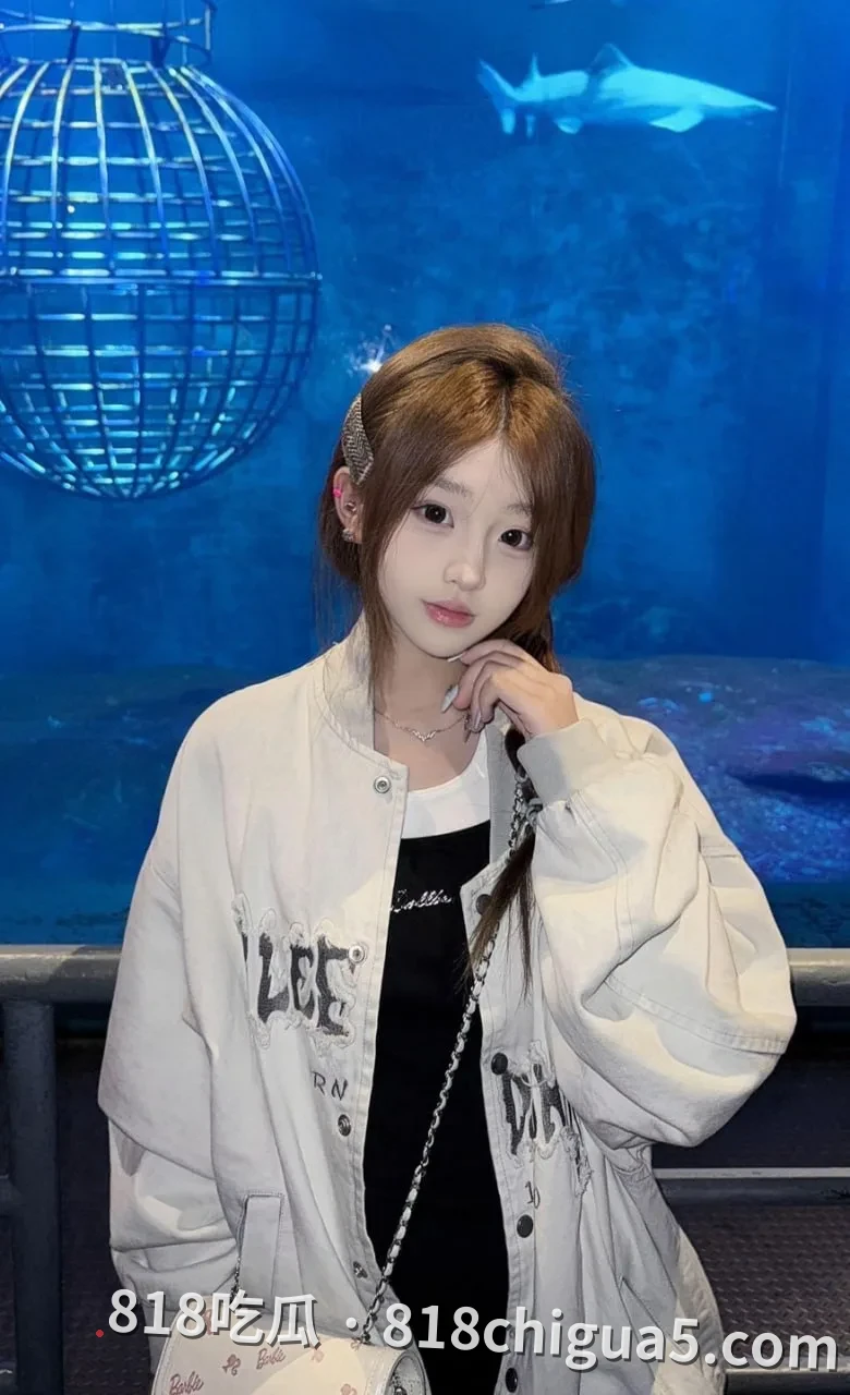 性感黑丝制服合集!辽宁丹东大眼萌妹戴燕玫反差自拍性爱视频曝光,巨乳肥臀被大屌操到不能自理,浪叫声谁都把持不住
