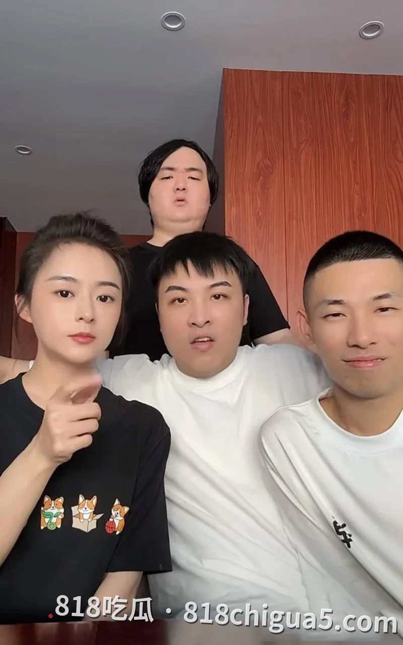 抖音千万网红旭旭宝宝与南妹儿深夜连线询问性感骚衣!全程笑得嘴角比AK都还难压,细心网友扒出两人偷情视频!无套猛操真的太反差了。