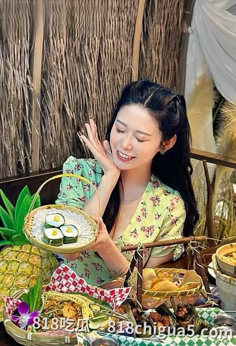 想要生活过得好 大屌肯定吃的好 女演员李凯诗被金主调教无套后入骚穴视频