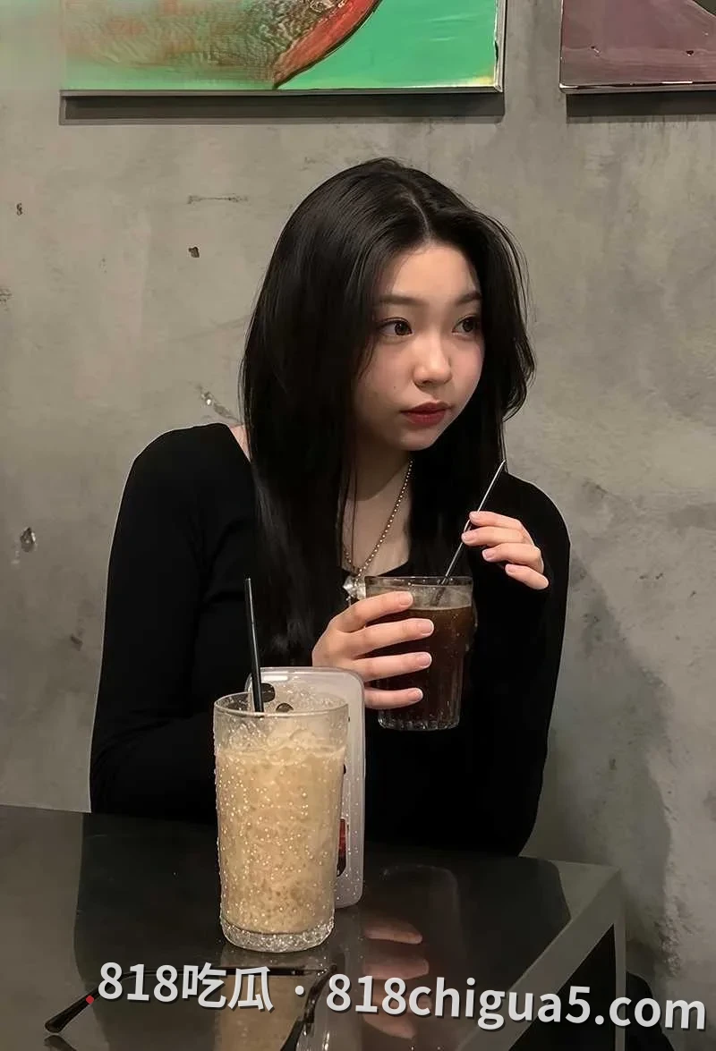 少妇的淫荡超乎你的想象 大理少妇秦梦秋约炮 假屌虐穴爽到高潮淫叫不断