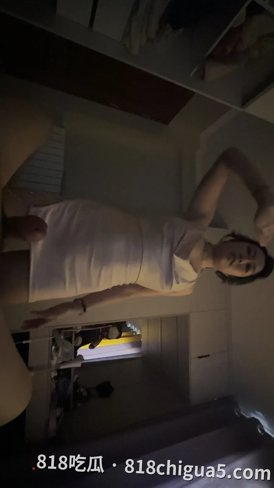山东艺术学院女大学生王爱酒店约炮视频流出!丰腴胴体动感十足,猛操骚穴到高潮失控,淫叫娇喘直冲耳膜。
