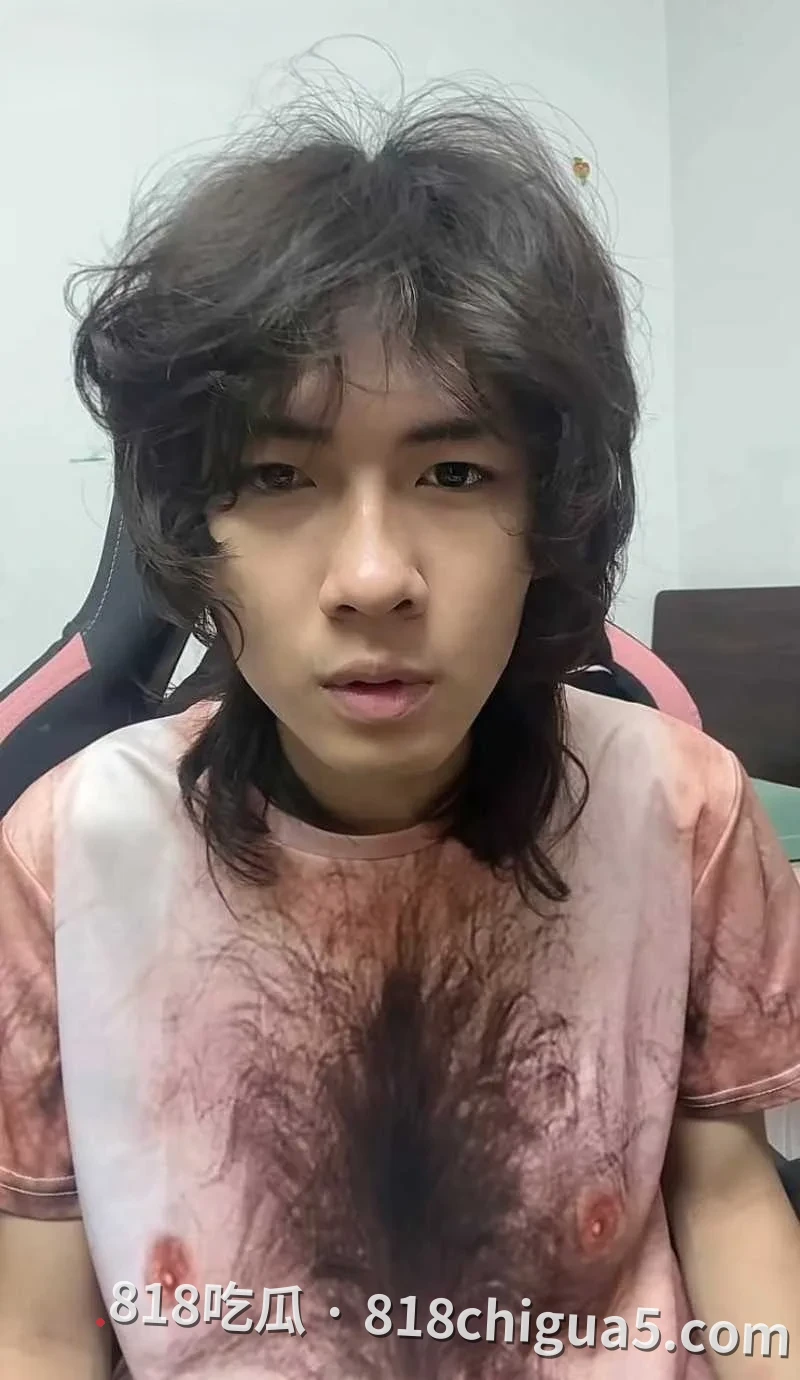 第五人格圈大瓜!昔日S1主播“红温神”塌房:白天立志“洁身自好”,晚上私联开黄腔,早期女粉丝再甩不雅视频实锤!