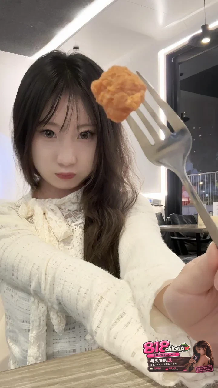 河北女大学生小苗金主约炮自拍视频全网疯传!逆天身材主动翘臀,迎接主后入猛操,骚浪叫声勾引心魂!
